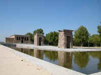 templo_debod001.jpg (32530 bytes)