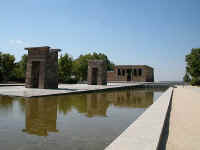 templo_debod003.jpg (30055 bytes)