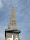 obelisco_paris14.jpg (14347 bytes)