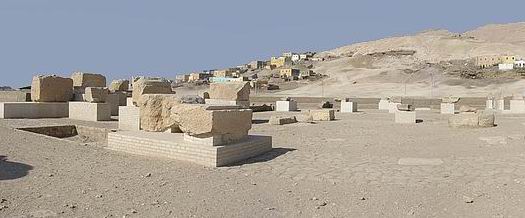 Templo de Merneptah en la orilla occidental de Luxor. Copyright: Juan de la Torre y Teresa Soria. 2005.