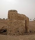 Estatua sedente de Ramses II en El-Ashmunein