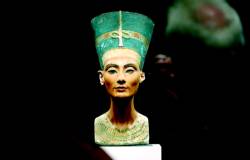 El busto de Nefertiti, en su emplazamiento actual, la semana pasada. Foto: EFE / STEPHANIE PILICK