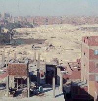 Zona arqueolgica de Helwan con el desarrollo urbanstico de la zona a su alrededor. (Image: Helwan Project, Macquarie University)