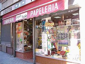 Pinchar para ver más información y fotografías de la Librería - Papelería "Papel y Lápiz".