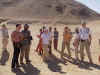 Viaje a Egipto ASADE SS 2004. Llegando a la Pirmide de Amenemhat I en El-Lisht.