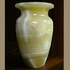 Recipiente de alabastro. 10´5x7 cm. 40 €.
