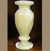 Recipiente de alabastro. 14x6 cm. 30 €.