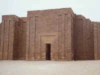 djeser_saqqara04.jpg (35821 bytes)