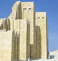 djeser_saqqara06.jpg (37817 bytes)